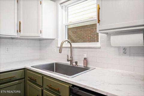 Tiny photo for 2311 Suzu Way, Knoxville, TN 37923 (MLS # 1340251)