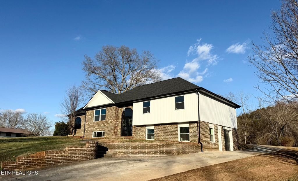 Photo of 114 Happy Ending Lane, Kingston, TN 37763 (MLS # 1335492)