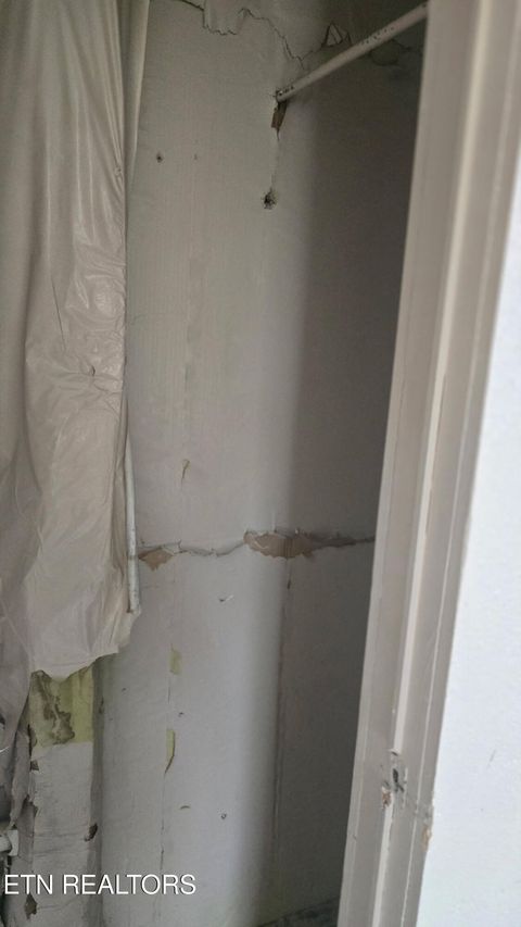 Tiny photo for 908 Crescent St, Morristown, TN 37813 (MLS # 1334640)