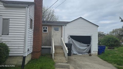 Tiny photo for 908 Crescent St, Morristown, TN 37813 (MLS # 1334640)