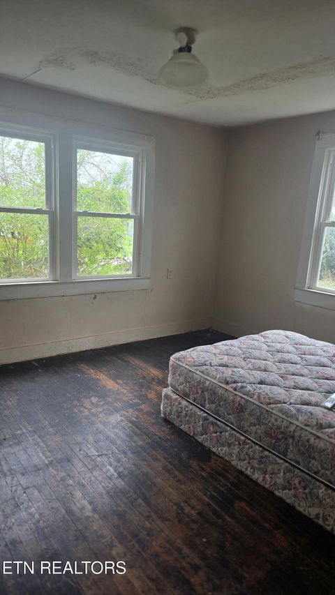 Tiny photo for 908 Crescent St, Morristown, TN 37813 (MLS # 1334640)