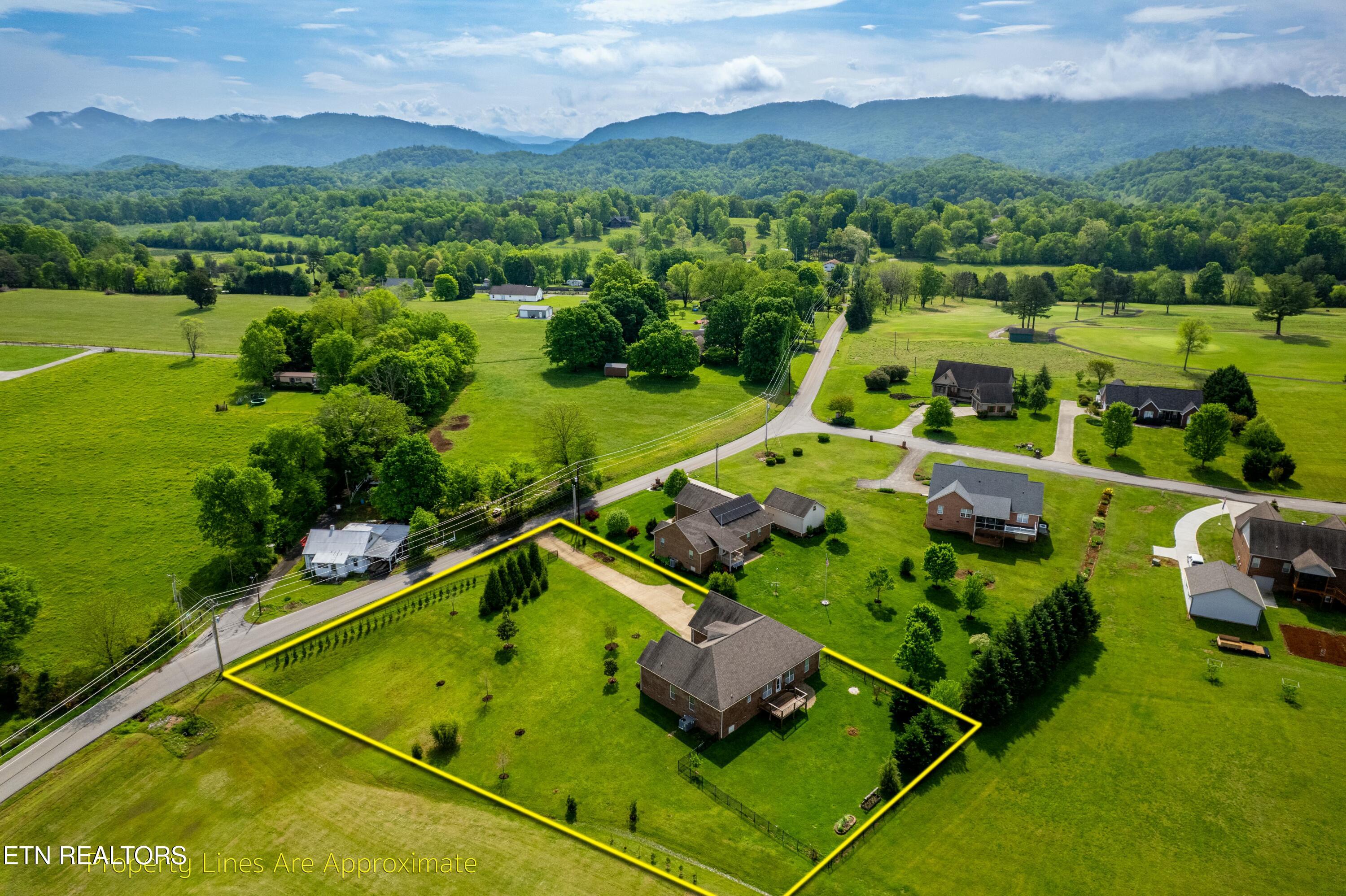 402 Lee Lambert Rd