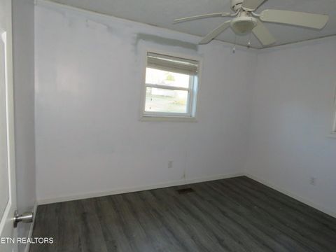 Tiny photo for 218 Lee Vlg, Harriman, TN 37748 (MLS # 1325191)