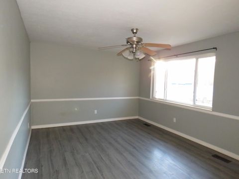 Tiny photo for 218 Lee Vlg, Harriman, TN 37748 (MLS # 1325191)