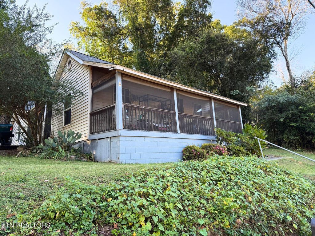 Photo of 410 Scott St, Tellico Plains, TN 37385 (MLS # 1317562)
