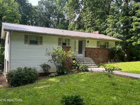 2122 Ridgecrest Drive Maryville TN 37803
