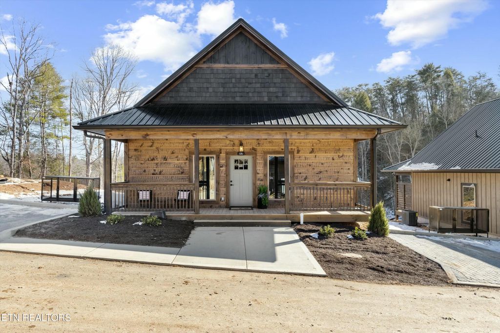 Photo of 576 Warbonnet Way, Pigeon Forge, TN 37863 (MLS # 1287346)