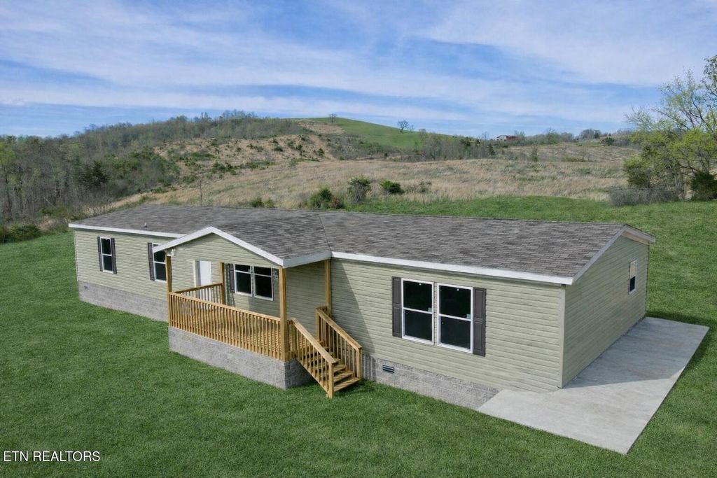 Photo of 343 Perkey Way, New Tazewell, TN 37825 (MLS # 1336614)