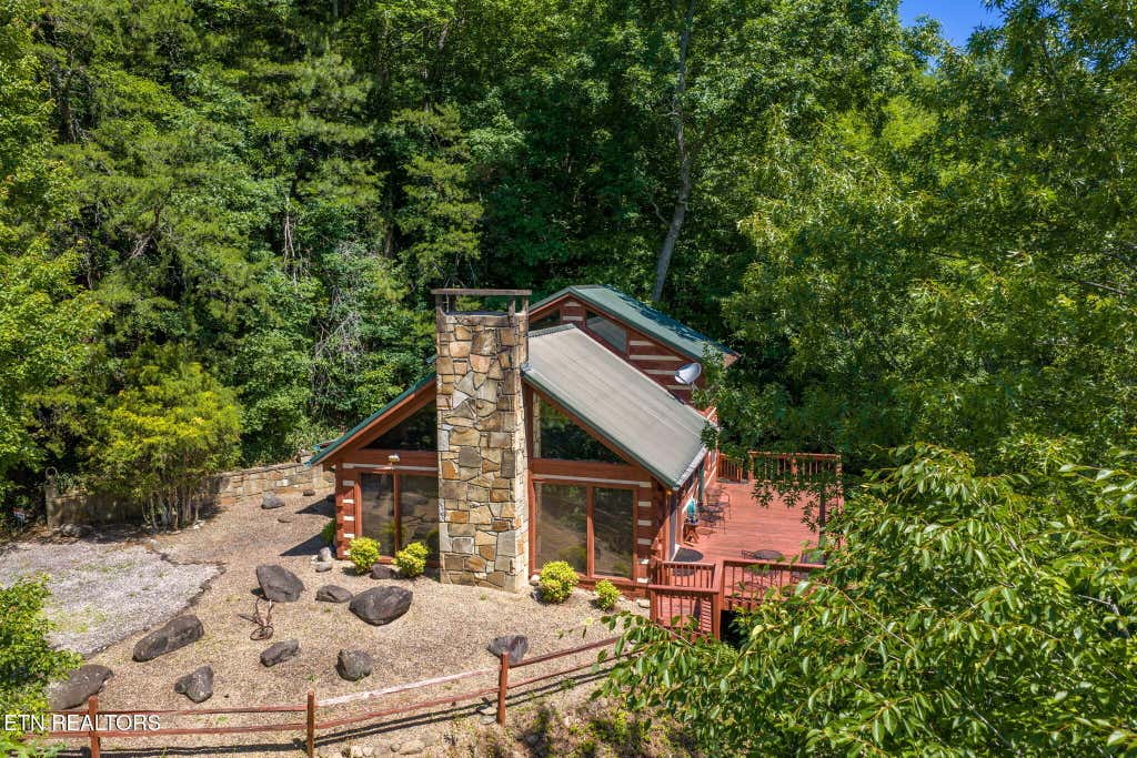 Photo of 218 Freedom Lane, Gatlinburg, TN 37738 (MLS # 1343707)