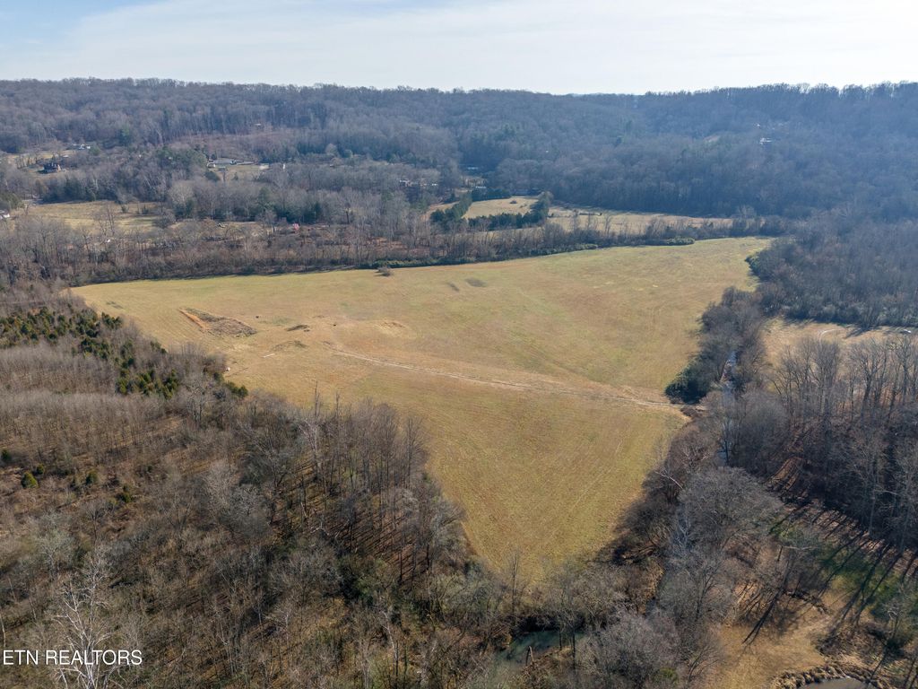 Photo of 140 Indian Creek Lane, Oliver Springs, TN 37840 (MLS # 1247739)