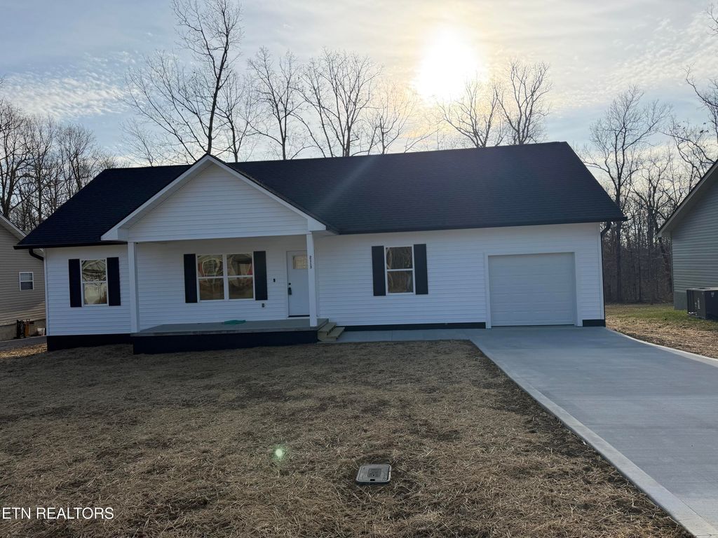 Photo of 2113 Utah Trace, Crossville, TN 38572 (MLS # 1320124)