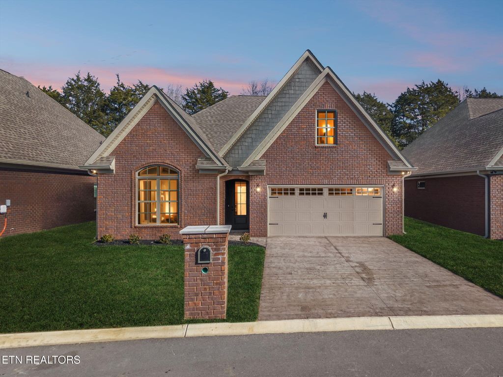 Photo of 219 Lake View Point, Englewood, TN 37329 (MLS # 1324550)