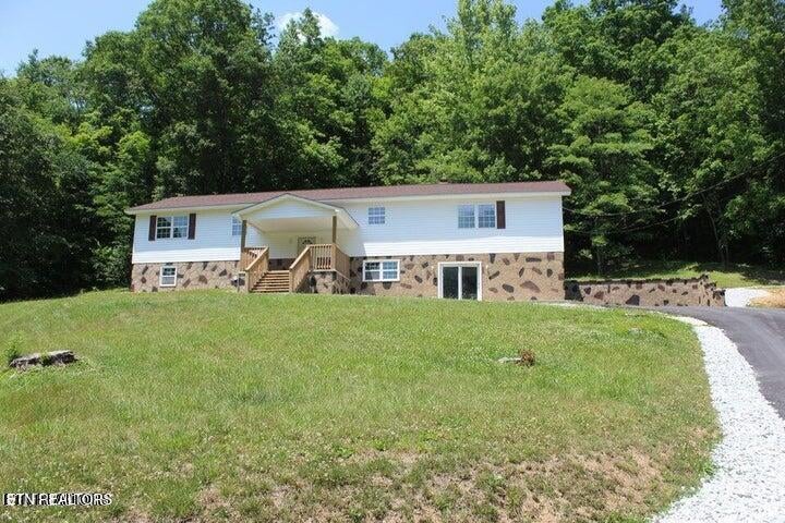 2915 Flat Hollow Rd