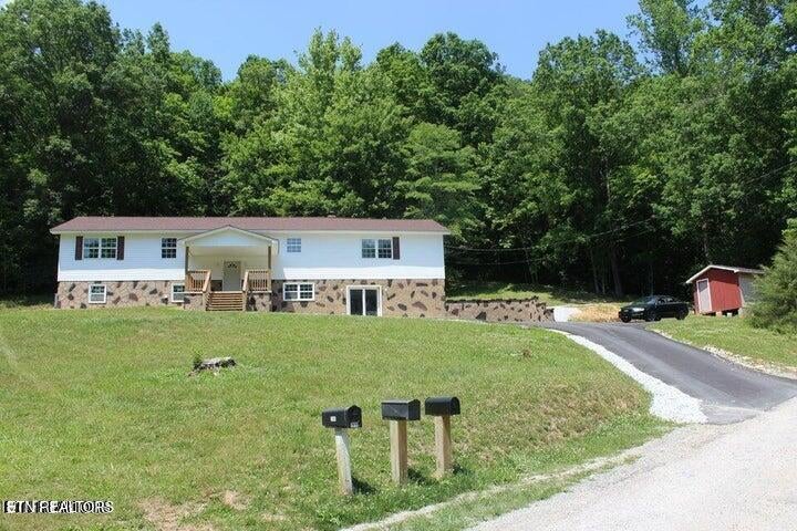 2915 Flat Hollow Rd