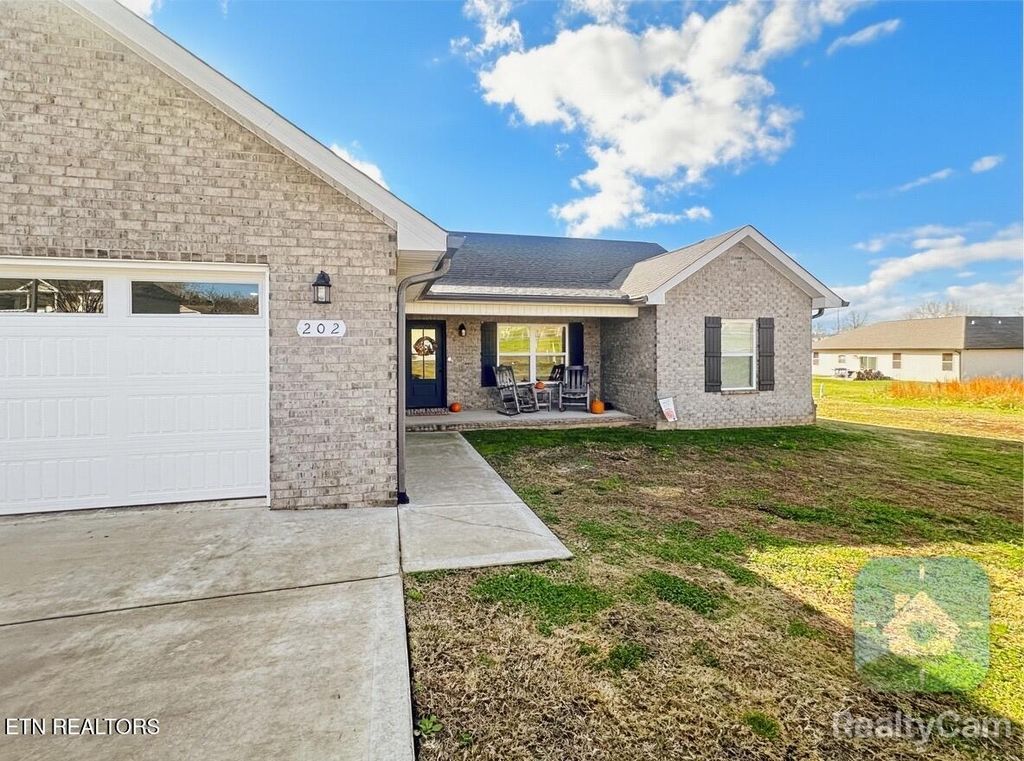 Photo of 202 Ashton Lane, Madisonville, TN 37354 (MLS # 1323038)
