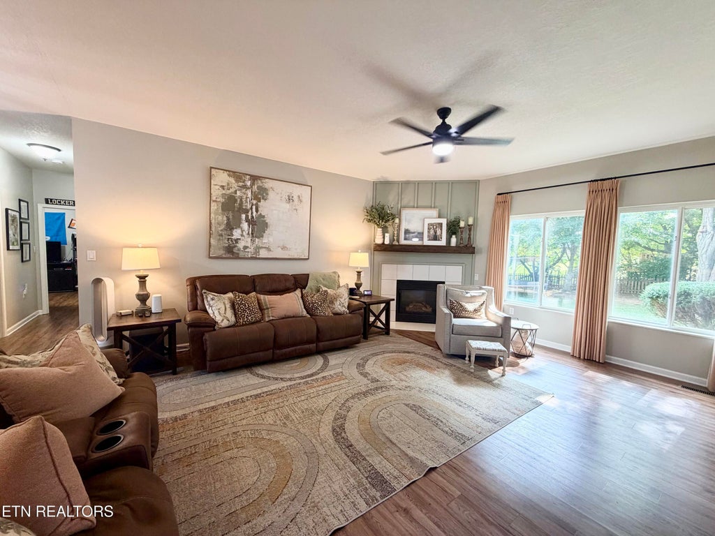 Photo of 118 Windsor Drive, Maryville, TN 37803 (MLS # 1354841)