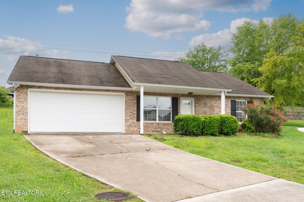 Photo of 730 Drakewood Rd, Knoxville, TN 37924 (MLS # 1303215)