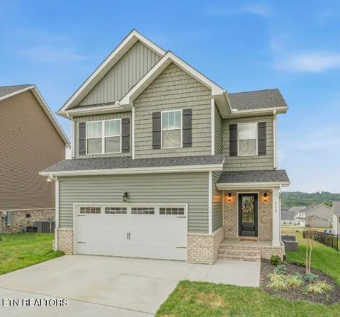 Photo of 112 Cedarberry St, Oak Ridge, TN 37830 (MLS # 1349450)