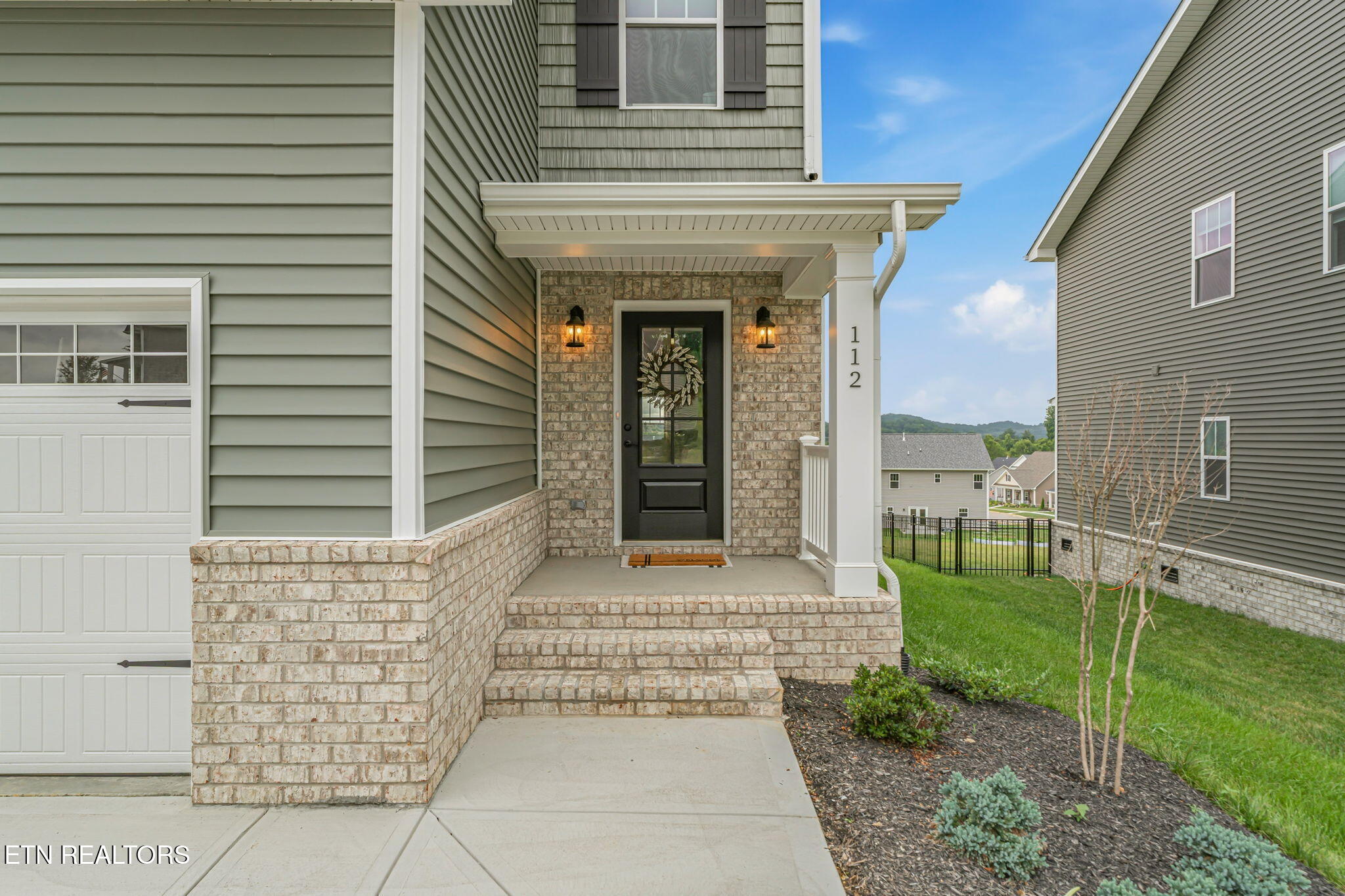 112 Cedarberry St