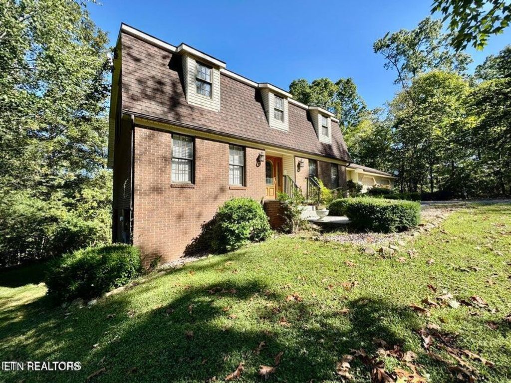 Photo of 1230 Stonewall Jackson Drive, Dandridge, TN 37725 (MLS # 1323333)