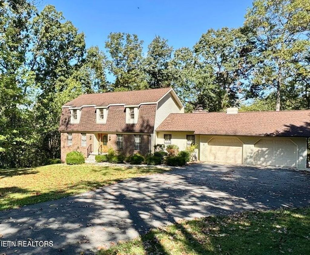 Photo of 1230 Stonewall Jackson Drive, Dandridge, TN 37725 (MLS # 1323333)