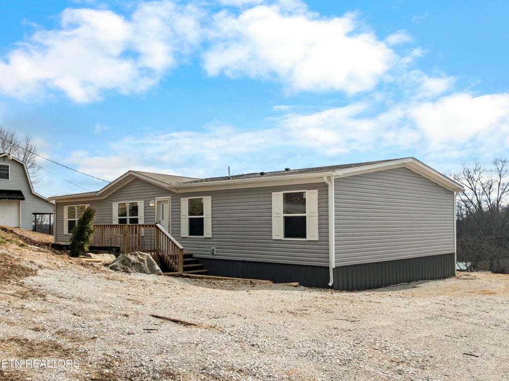 Photo of 110 Cumberland Overlook Lane, Jacksboro, TN 37757 (MLS # 1327289)