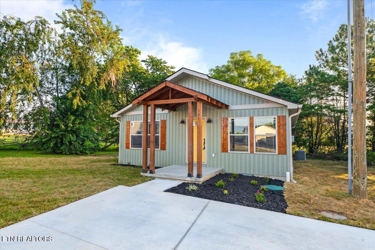 127 Azalea Lane 4