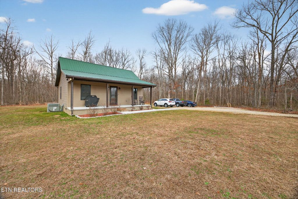 Photo of 4066 Cumberland Lakes Drive, Monterey, TN 38574 (MLS # 1331159)