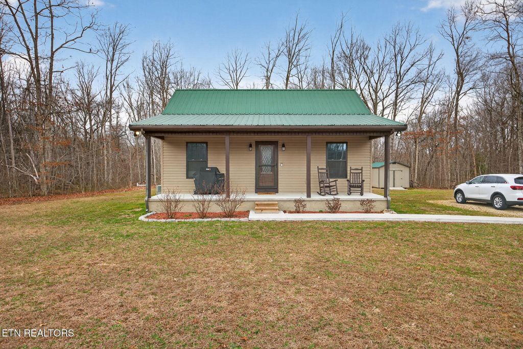 Photo of 4066 Cumberland Lakes Drive, Monterey, TN 38574 (MLS # 1331159)