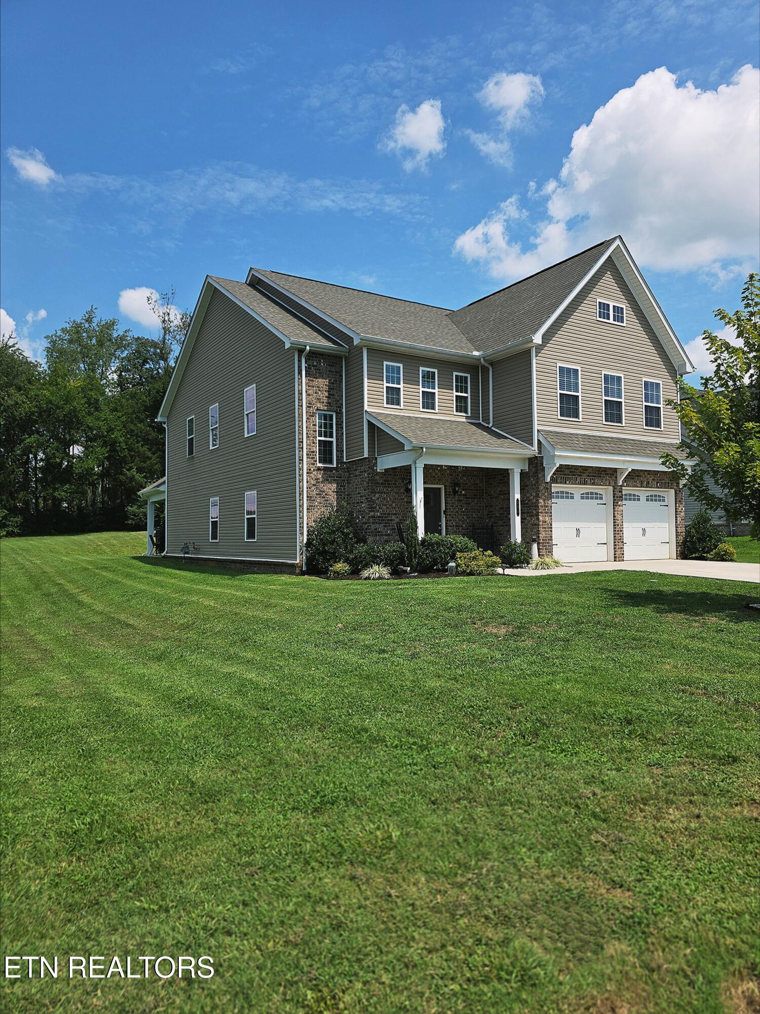 131 E Glenview Drive