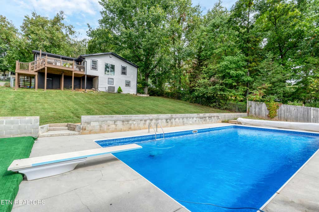 Photo of 2906 Big Bend Drive, Maryville, TN 37803 (MLS # 1316904)