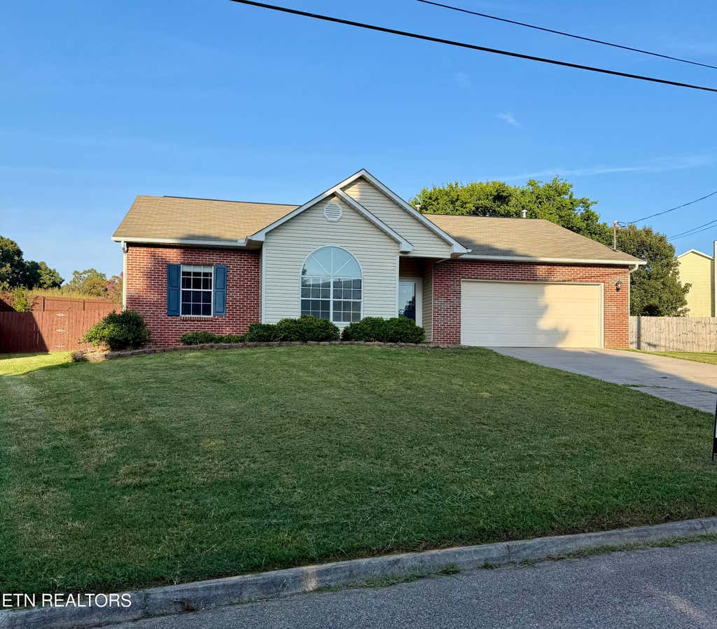 Photo of 1624 Poplar Hill Rd, Knoxville, TN 37922 (MLS # 1353097)