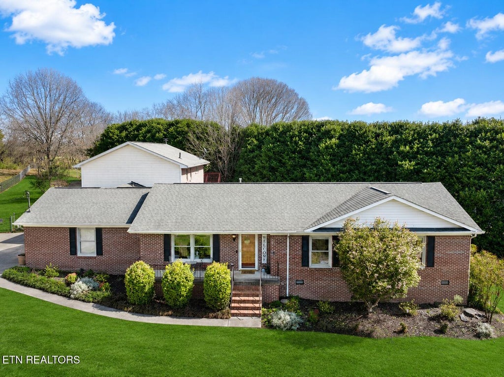 Photo of 603 Lansdale Drive, Maryville, TN 37803 (MLS # 1348602)