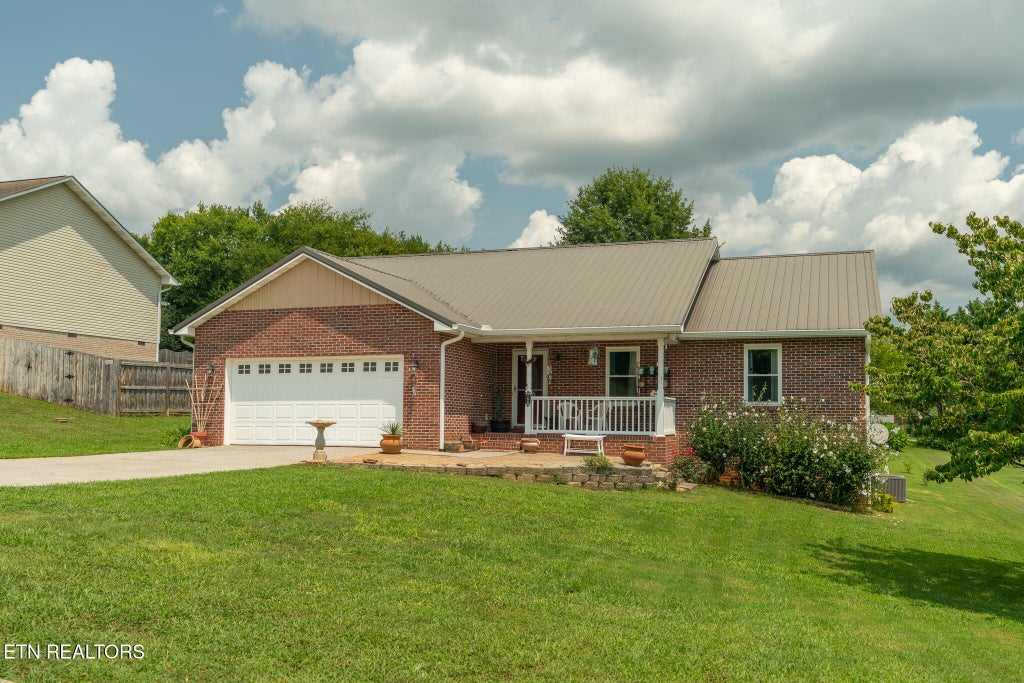 Photo of 750 Meadow Ridge Rd, Walland, TN 37886 (MLS # 1351812)