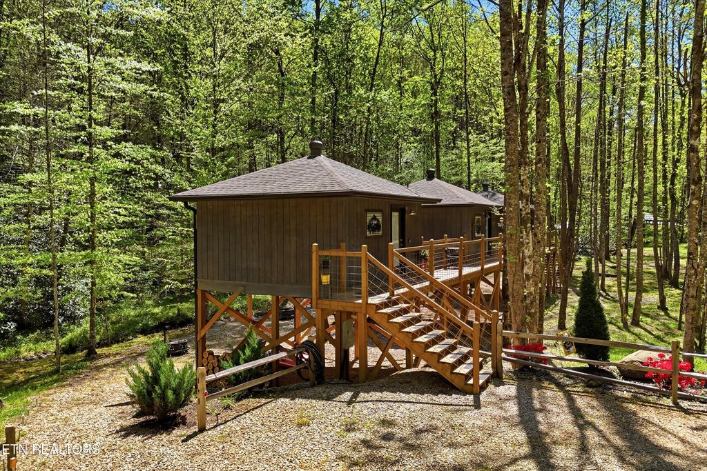 Photo of 750 Caney Creek Rd, Cosby, TN 37722 (MLS # 1324020)