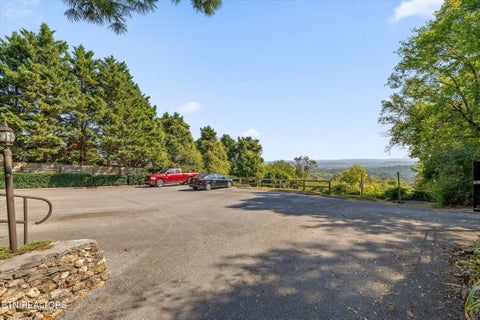 Tiny photo for 190 N Crest Rd #4, Chattanooga, TN 37404 (MLS # 1360199)