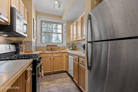 Tiny photo for 190 N Crest Rd #4, Chattanooga, TN 37404 (MLS # 1360199)