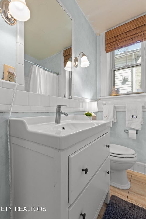 Tiny photo for 190 N Crest Rd #4, Chattanooga, TN 37404 (MLS # 1360199)