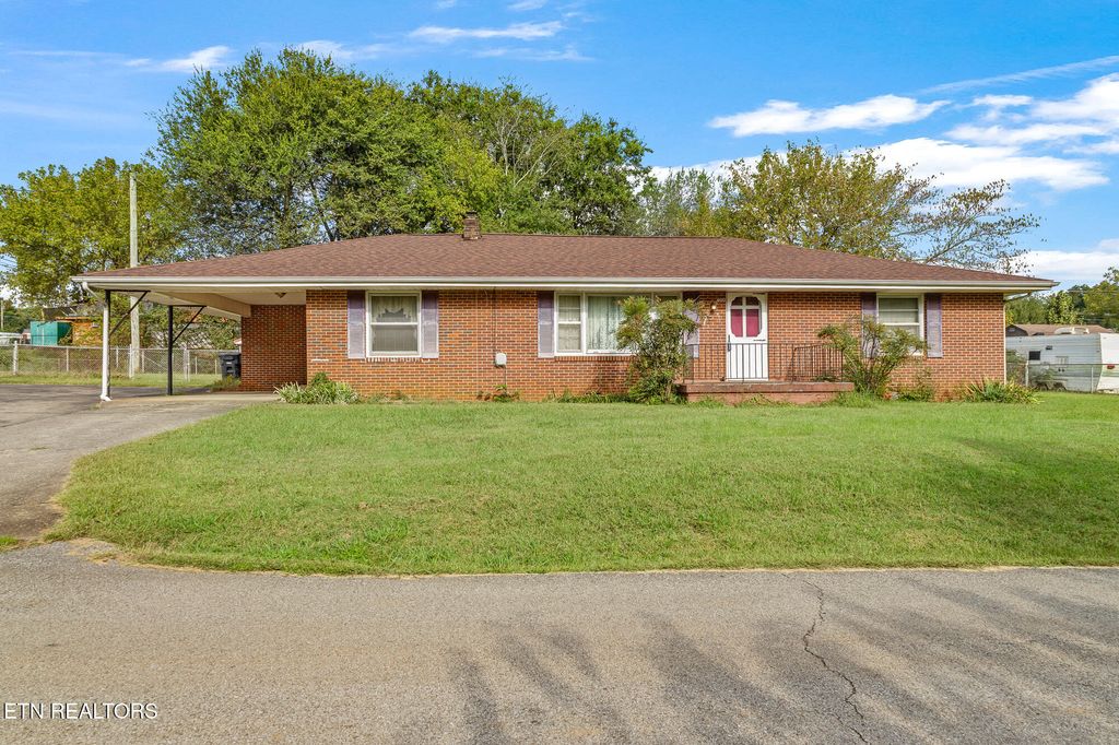 Photo of 400 Warren St, Athens, TN 37303 (MLS # 1316958)