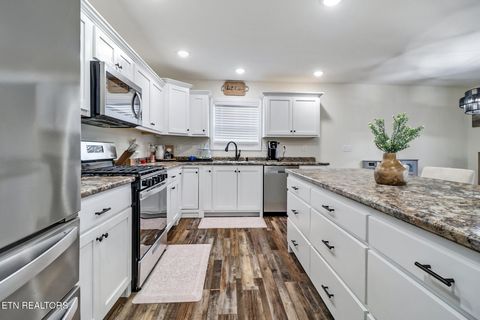 Tiny photo for 301 Dayton Ave, Crossville, TN 38555 (MLS # 1335761)