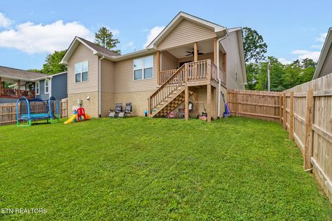 Tiny photo for 301 Dayton Ave, Crossville, TN 38555 (MLS # 1335761)
