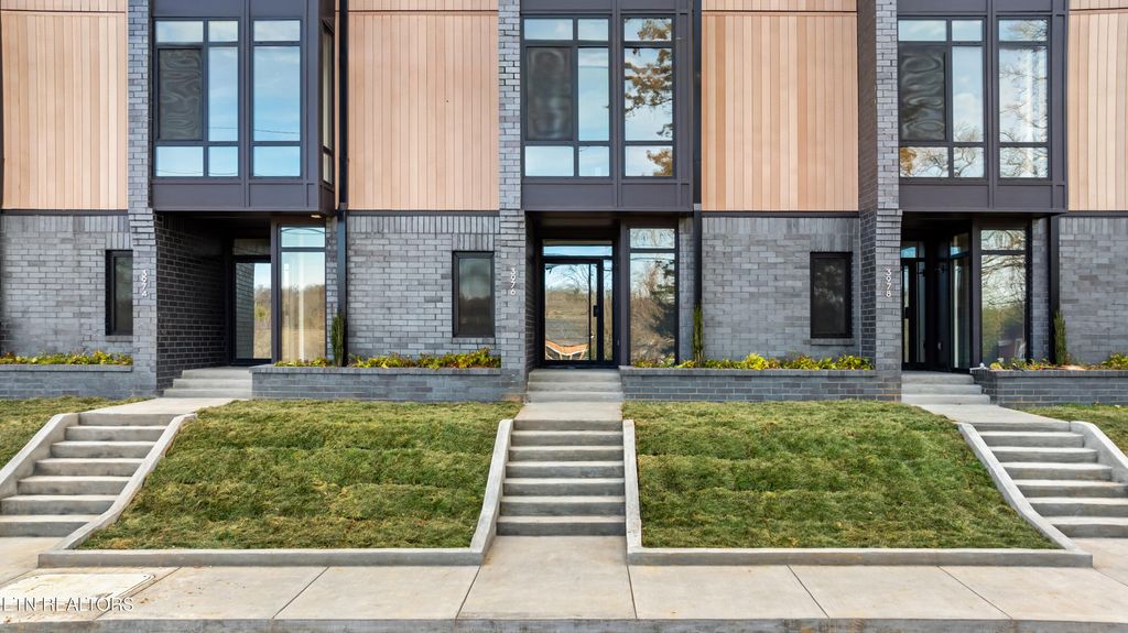 Photo of 3976 Midland Ave, Knoxville, TN 37919 (MLS # 1328297)