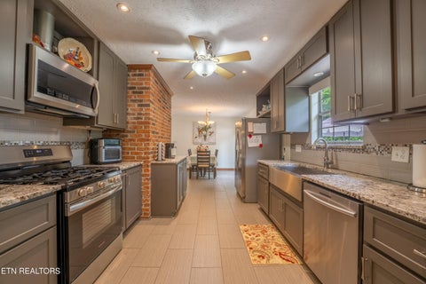 Tiny photo for 1429 Farrington Drive, Knoxville, TN 37923 (MLS # 1349615)