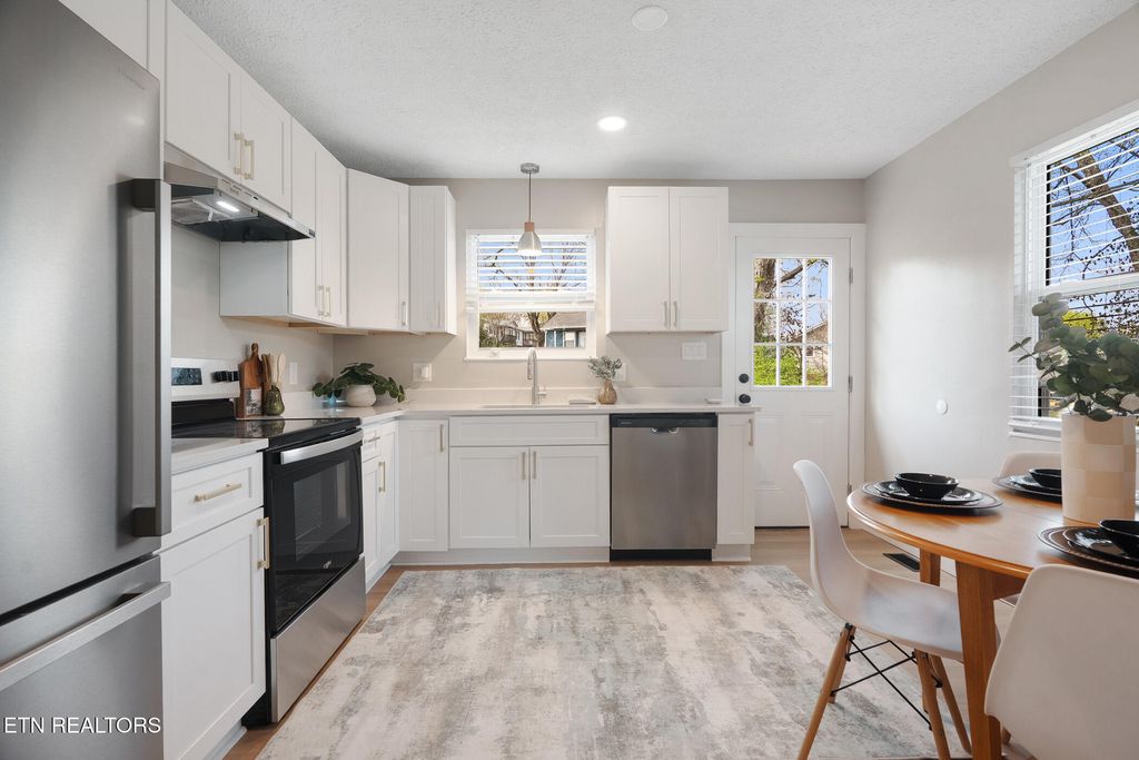 Photo of 2451 Cecil Ave, Knoxville, TN 37917 (MLS # 1334463)