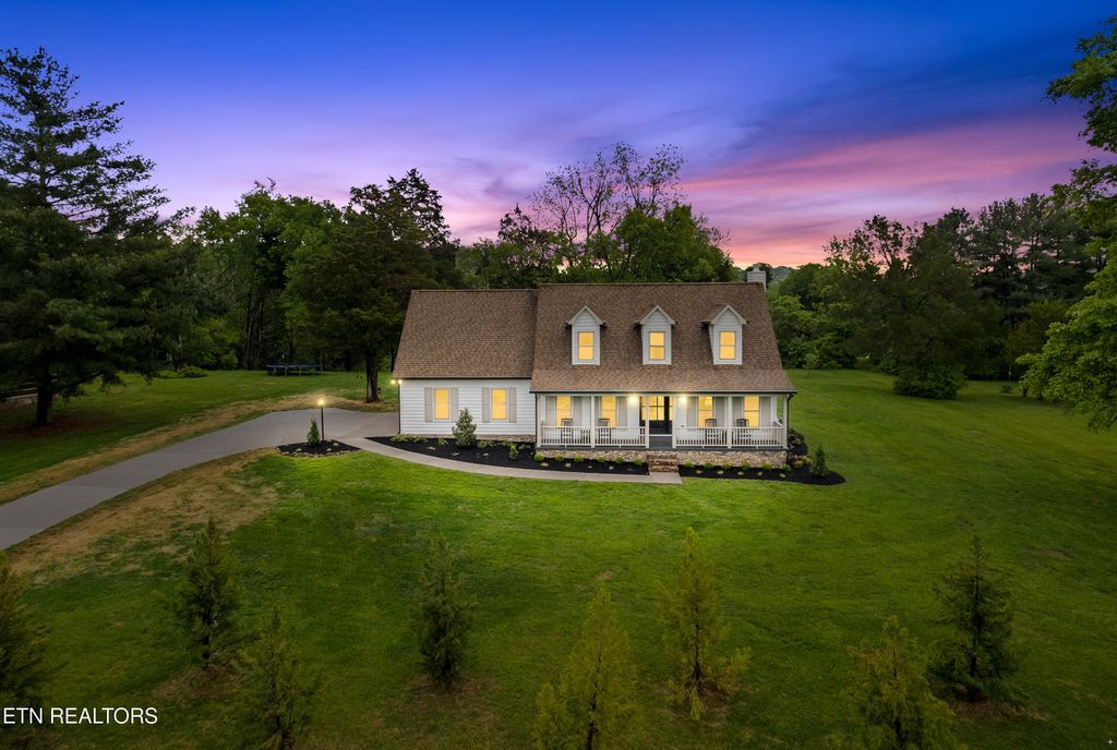 Photo of 10306 Westland Drive, Knoxville, TN 37922 (MLS # 1325777)