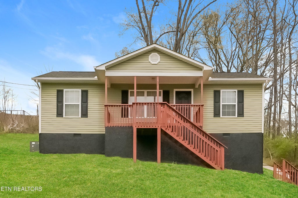 Photo of 5217 Oakhill Drive, Knoxville, TN 37912 (MLS # 1290874)