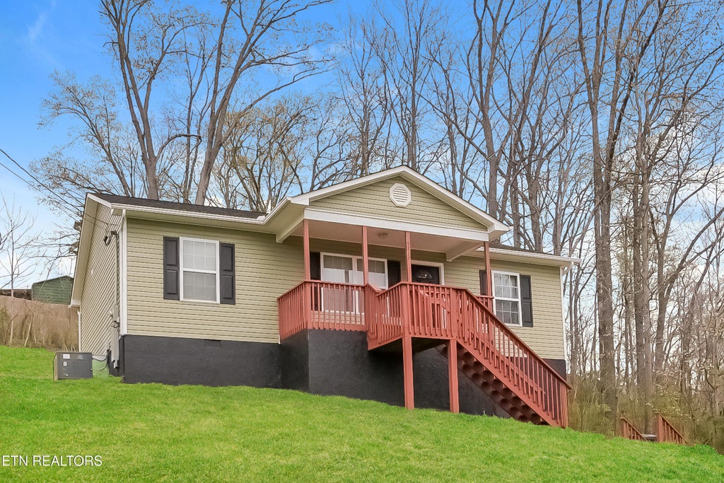 Photo of 5217 Oakhill Drive, Knoxville, TN 37912 (MLS # 1290874)