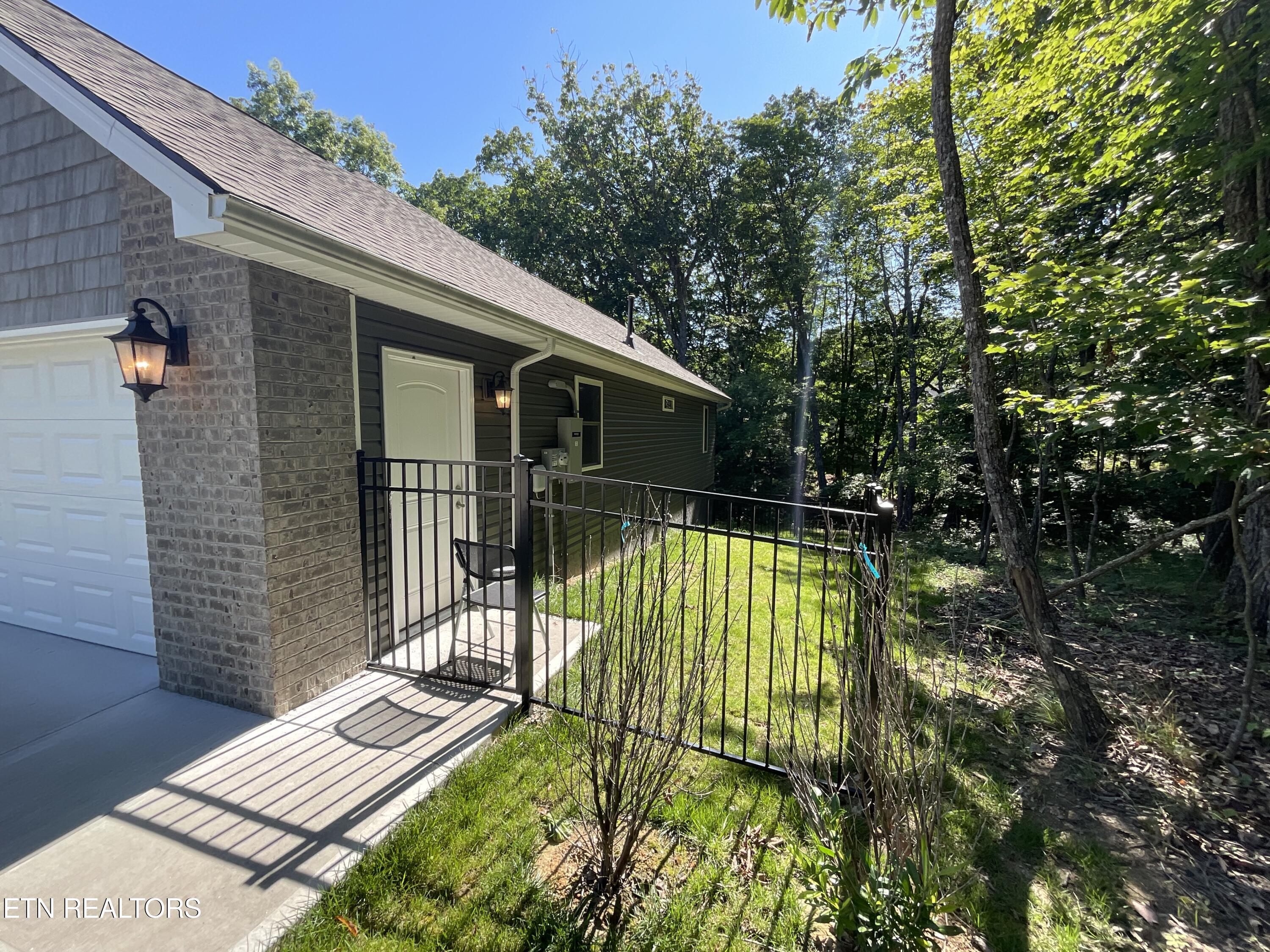 120 Bent Oak Terrace