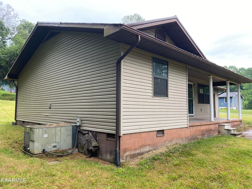 Photo of 106 Apple Drive Drive, New Tazewell, TN 37825 (MLS # 1230781)