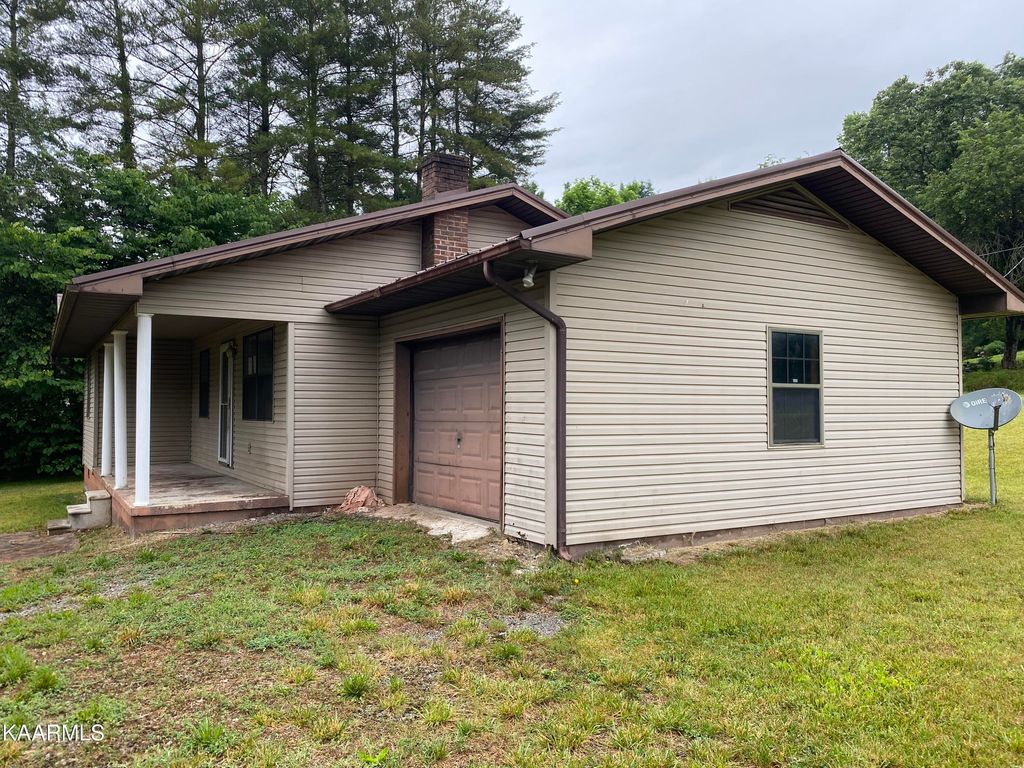 Photo of 106 Apple Drive Drive, New Tazewell, TN 37825 (MLS # 1230781)